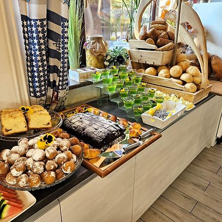 クリニツァ・モルスカ Monika II Bed & Breakfast エクステリア 写真