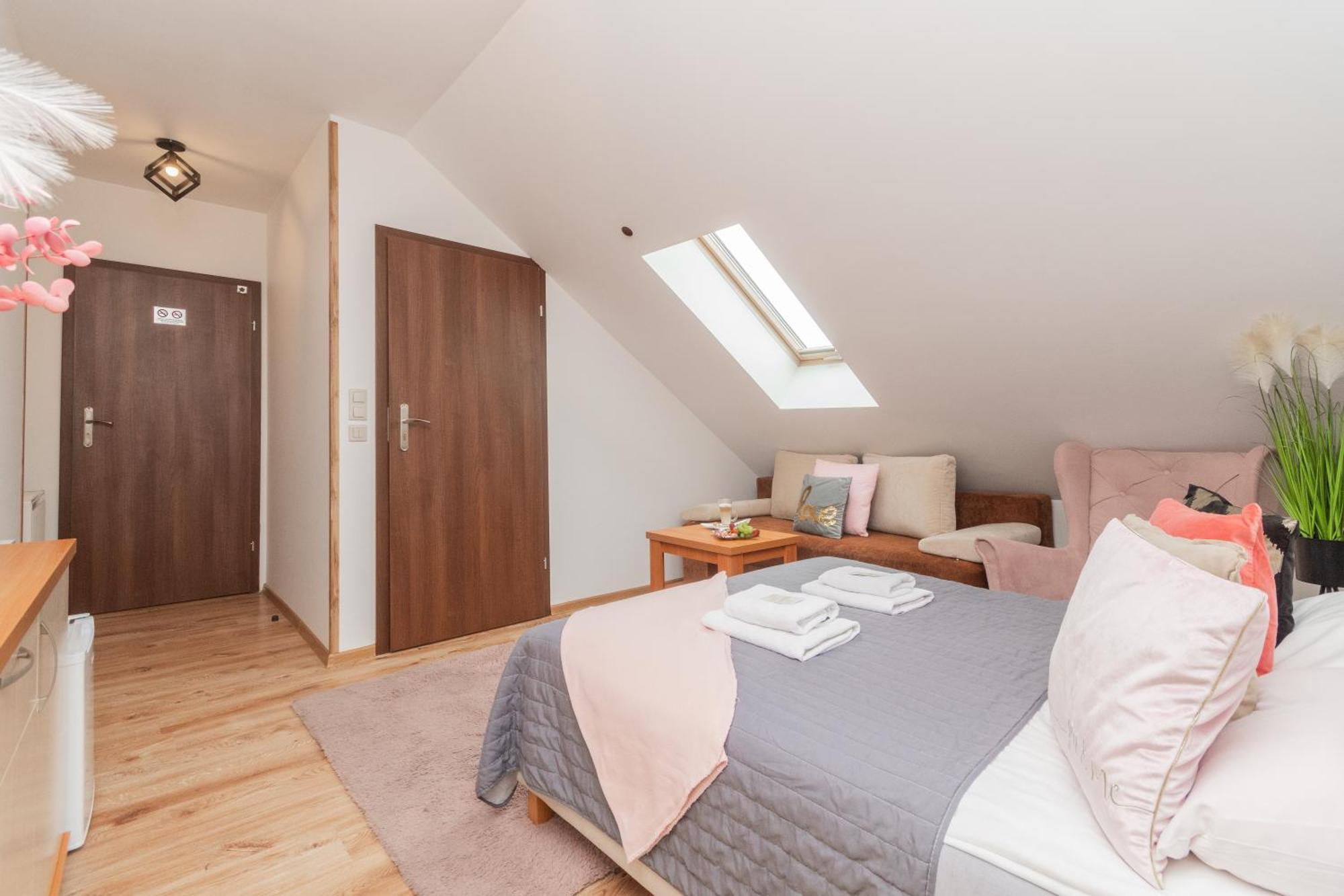 クリニツァ・モルスカ Monika II Bed & Breakfast エクステリア 写真